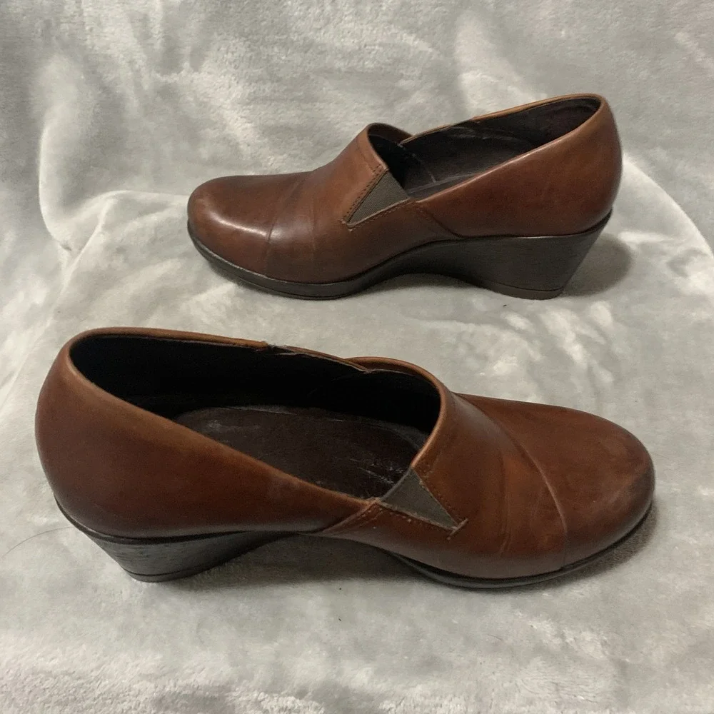 Dansko Women's Rosaline Brown Leather Slip-On Wedge Shoes Comfort Heels‎ Classic